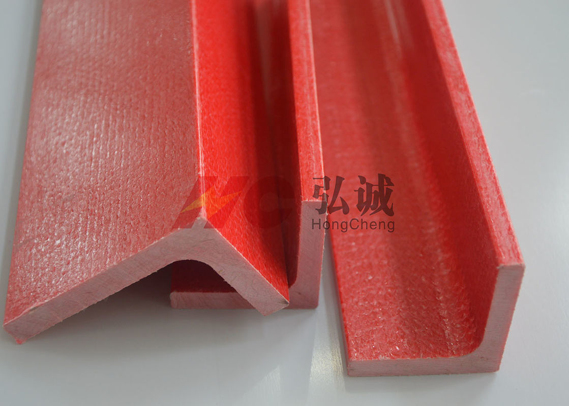 L vermelho feixes estruturais da fibra de vidro do ângulo com o centro dos testes do IEC certificado